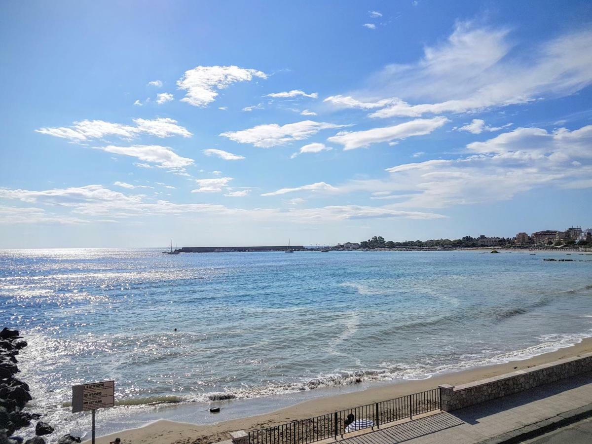 Super Panorama & Astonishing Apartment Seaview Giardini Naxos Eksteriør bilde